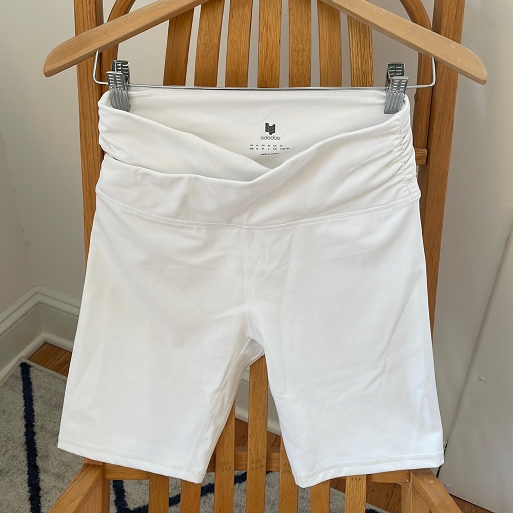 NWT White Ododos Bike Shorts, Medium